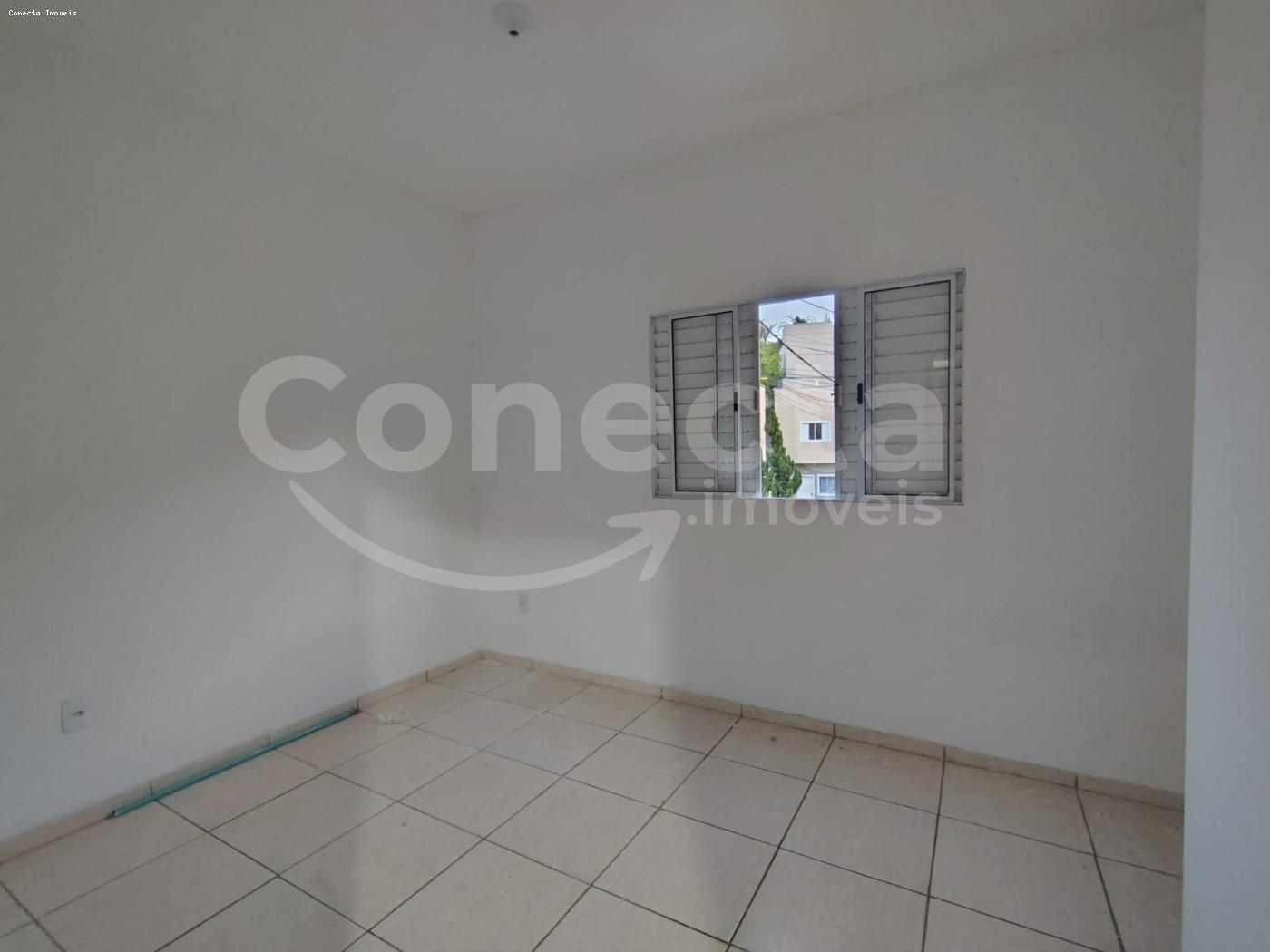 Casa para alugar com 2 quartos, 60m² - Foto 9