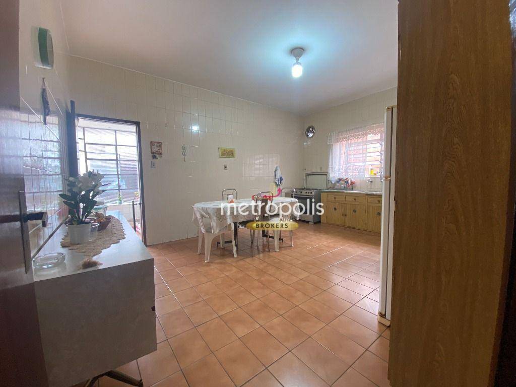 Casa à venda com 3 quartos, 320m² - Foto 8