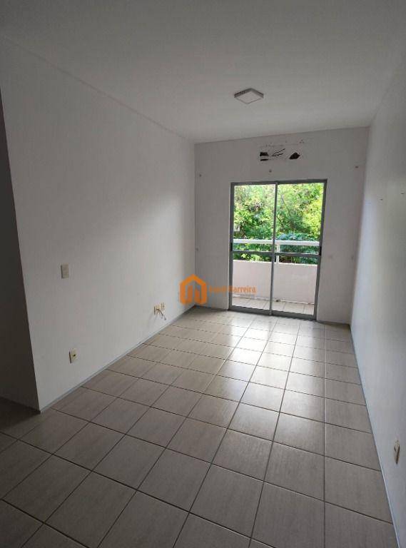 Apartamento à venda com 2 quartos, 62m² - Foto 9