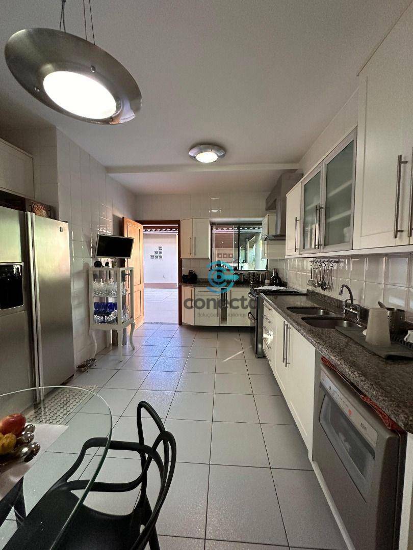 Casa de Condomínio à venda com 5 quartos, 462m² - Foto 32