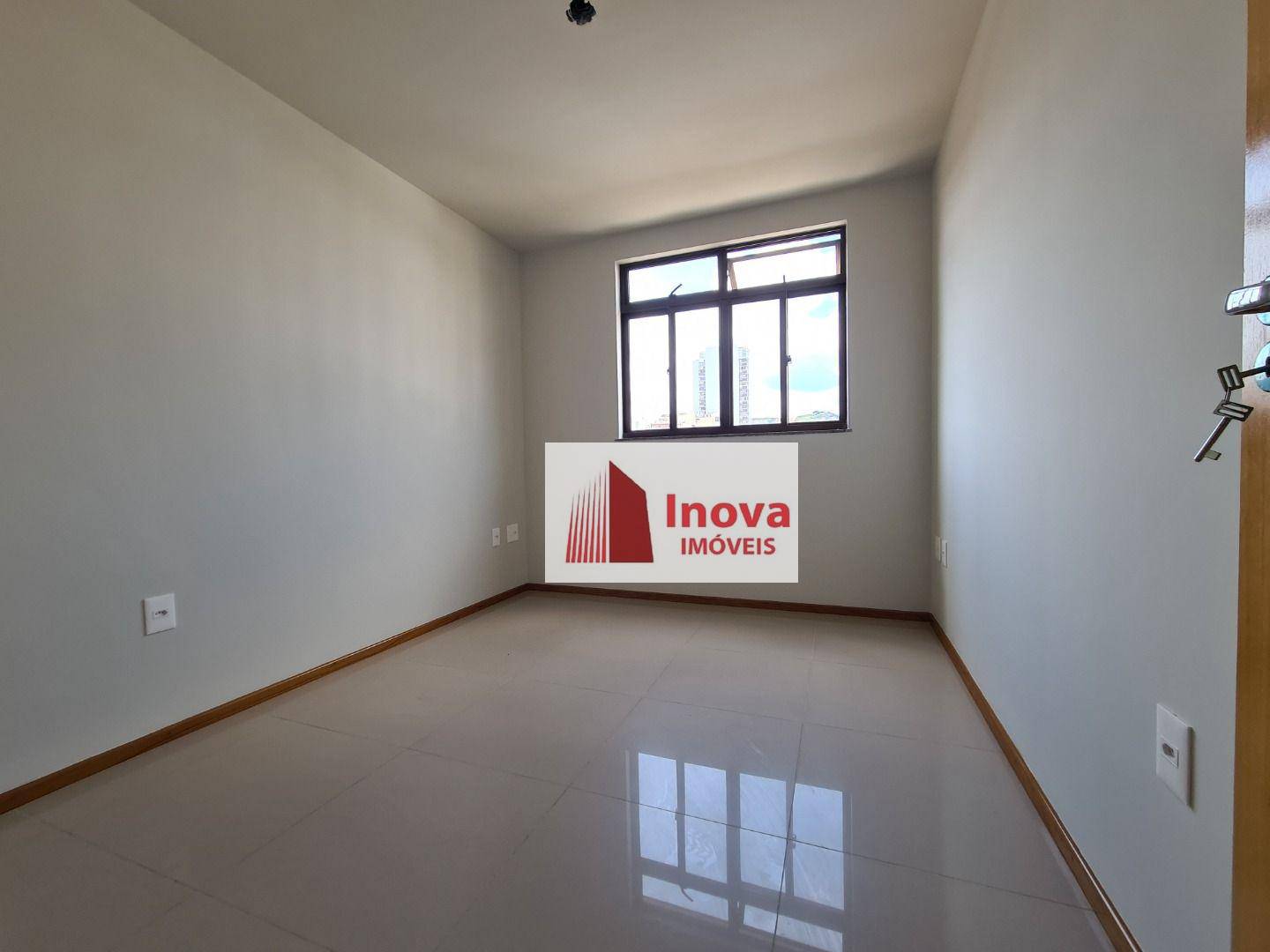 Apartamento à venda com 2 quartos, 75m² - Foto 8