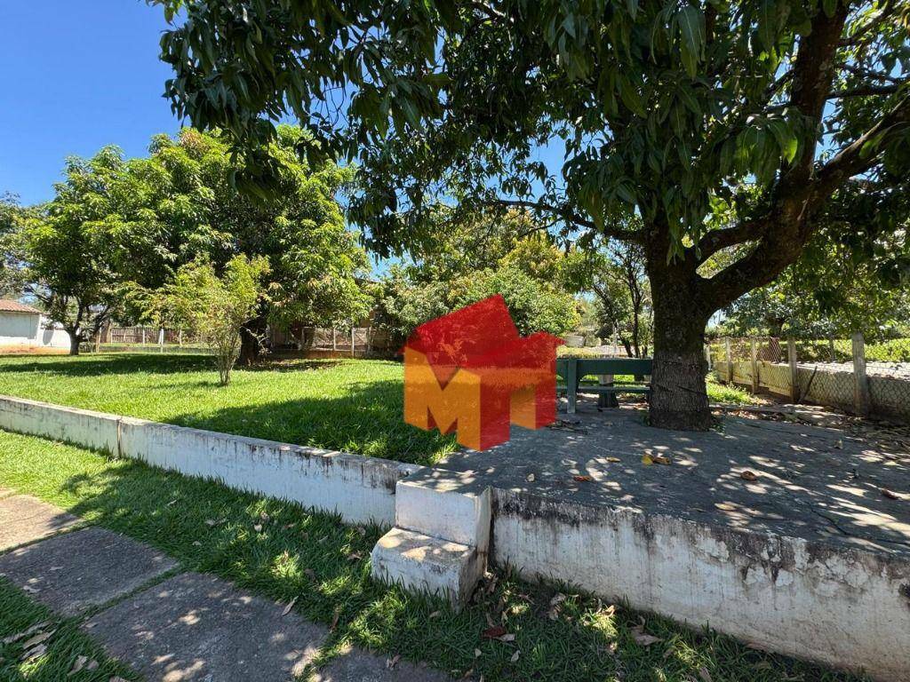Chácara à venda com 4 quartos, 350m² - Foto 44