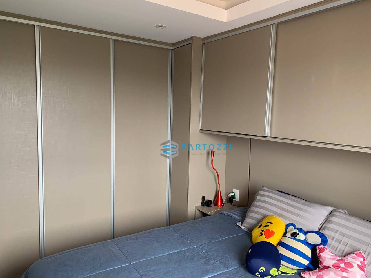 Apartamento à venda com 2 quartos, 67m² - Foto 5