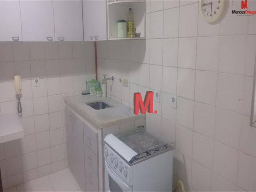 Apartamento à venda com 2 quartos, 74m² - Foto 11