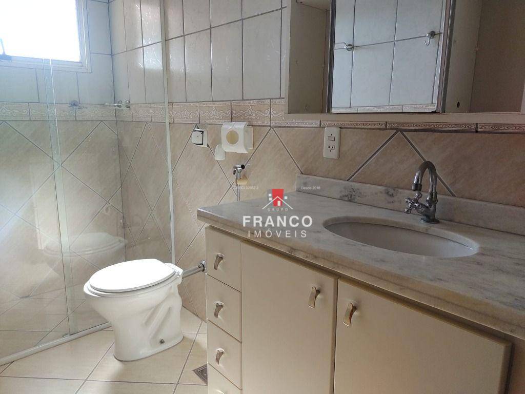 Casa à venda com 3 quartos, 320m² - Foto 27