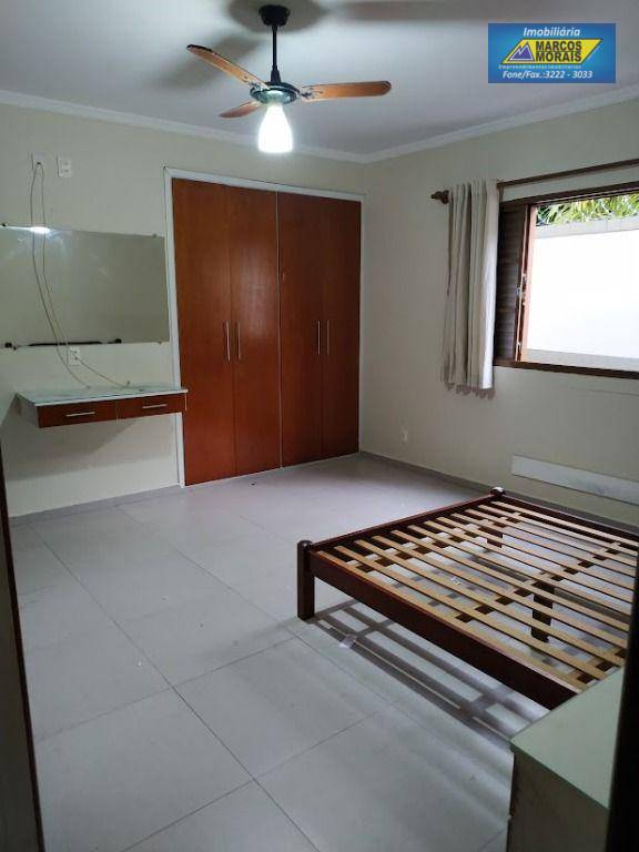 Casa à venda com 4 quartos, 180m² - Foto 17