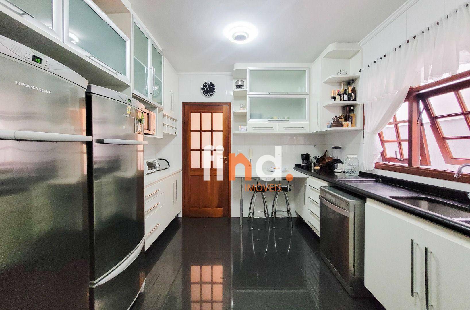 Casa de Condomínio à venda com 4 quartos, 324m² - Foto 14