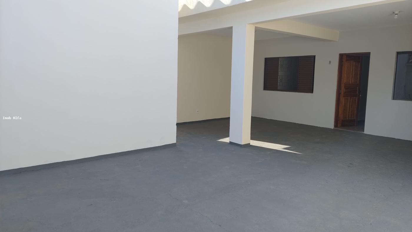 Casa à venda com 4 quartos, 250m² - Foto 31