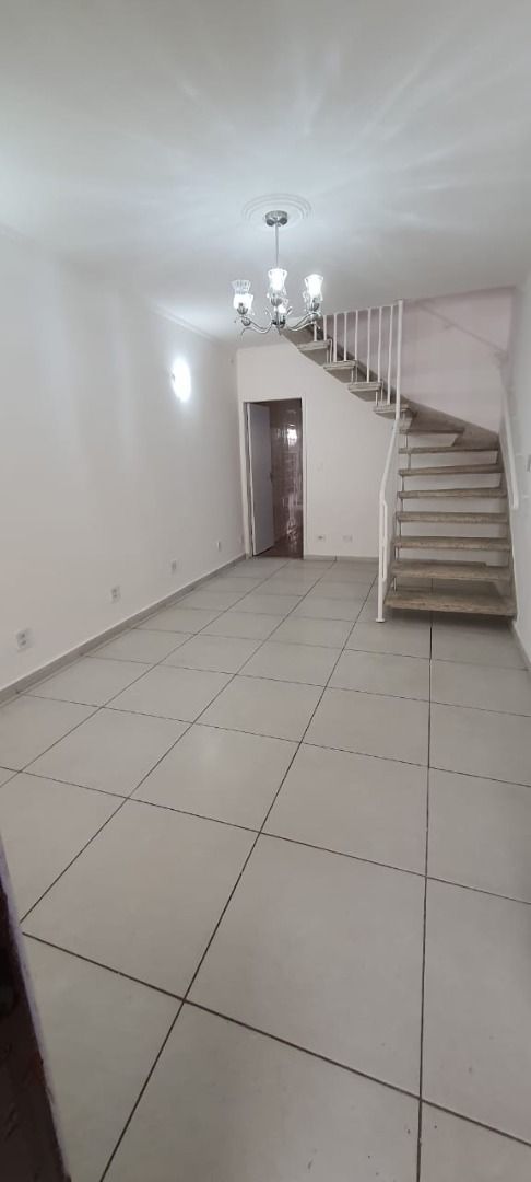 Sobrado para alugar com 2 quartos, 150m² - Foto 6