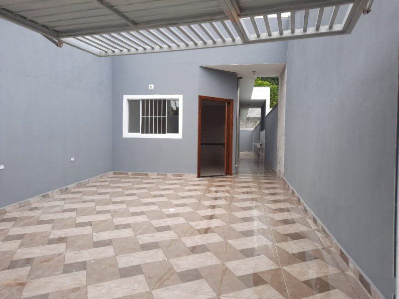 Casa à venda com 2 quartos, 66m² - Foto 4