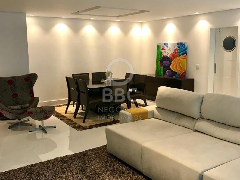 Apartamento à venda com 3 quartos, 234m² - Foto 2