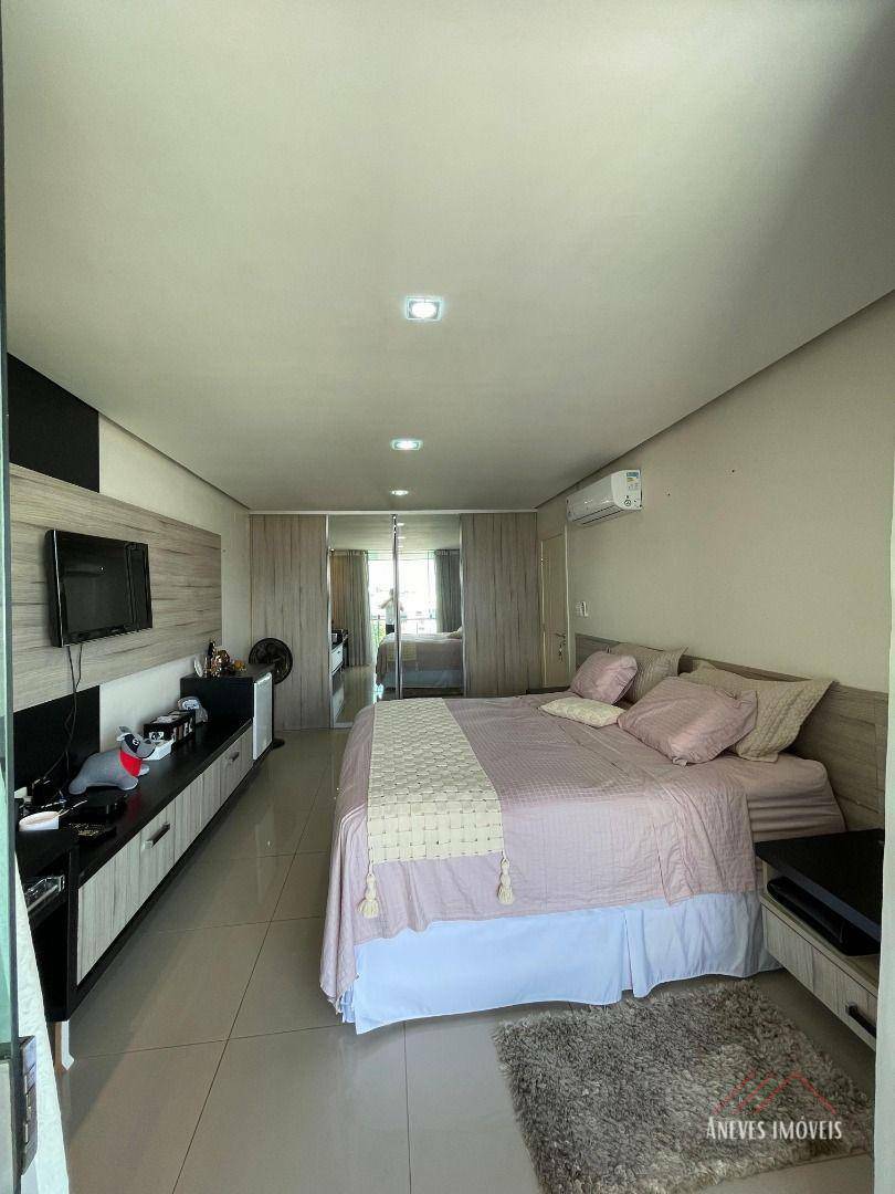 Casa de Condomínio à venda com 3 quartos, 215m² - Foto 13