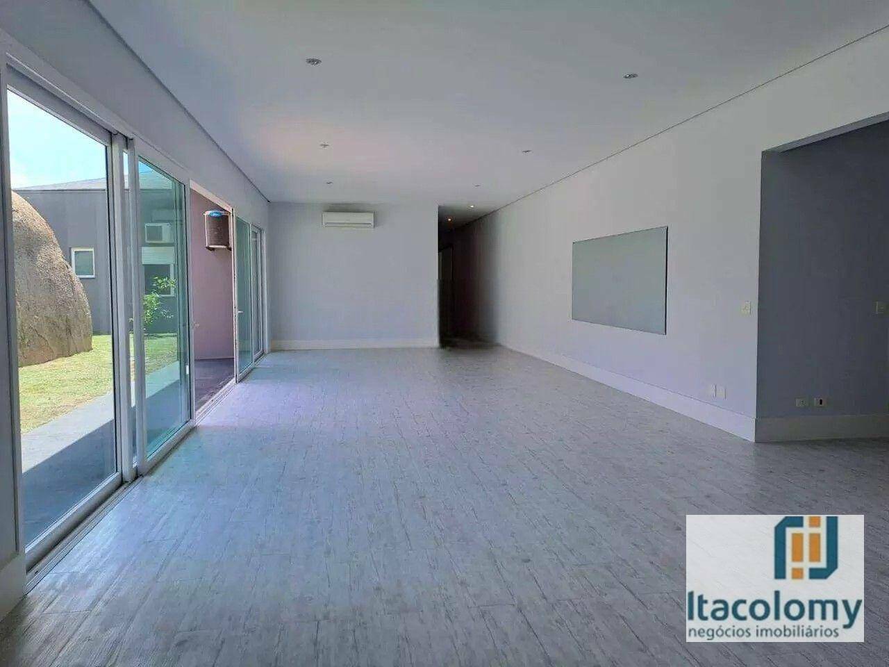 Casa para alugar com 4 quartos, 1605m² - Foto 13