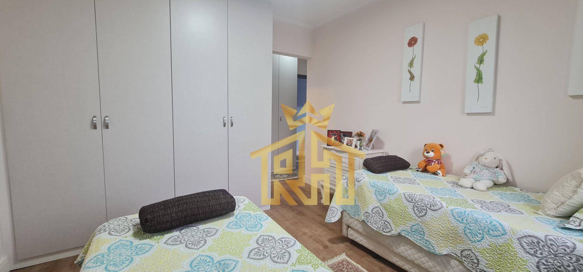 Apartamento à venda com 3 quartos, 136m² - Foto 12