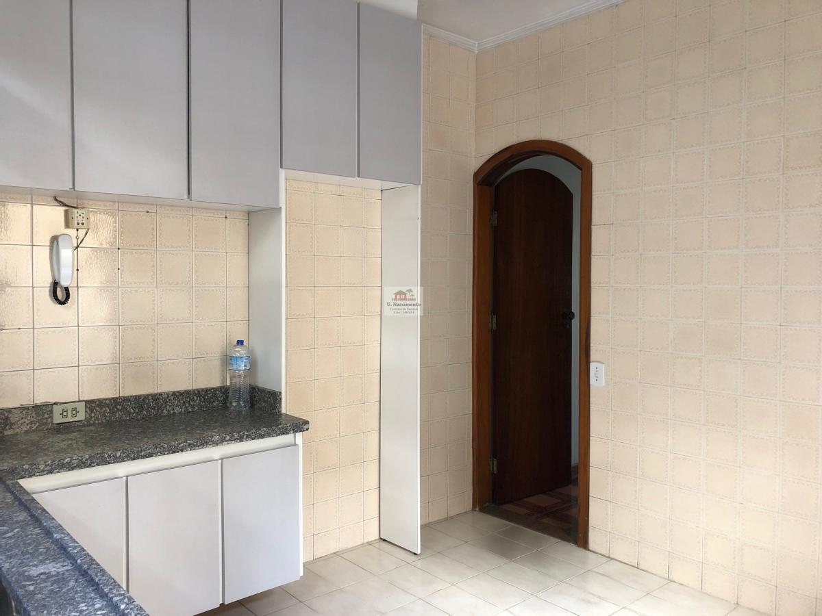 Sobrado à venda com 2 quartos, 125m² - Foto 4