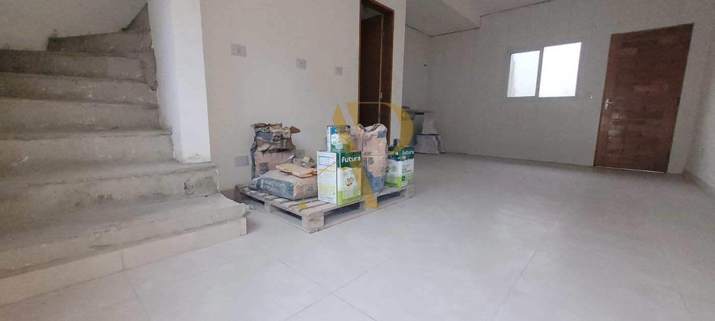 Casa à venda com 2 quartos, 62m² - Foto 1