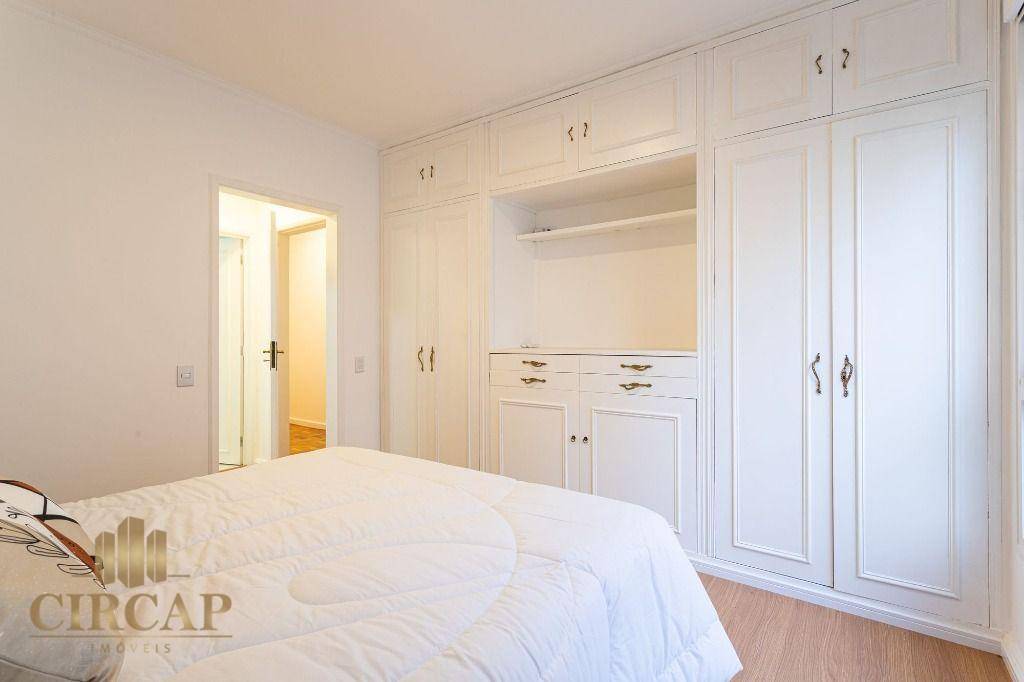 Apartamento à venda com 3 quartos, 198m² - Foto 16