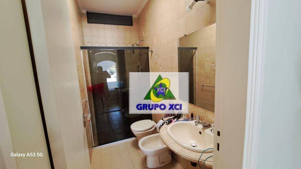 Casa para alugar com 4 quartos, 800m² - Foto 42