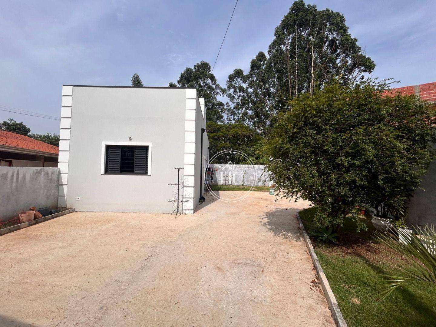 Casa à venda com 1 quarto, 120m² - Foto 3