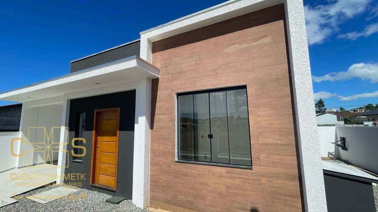 Casa à venda com 2 quartos, 82m² - Foto 2