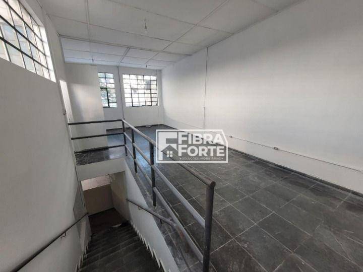 Depósito-Galpão-Armazém para alugar, 1350m² - Foto 15