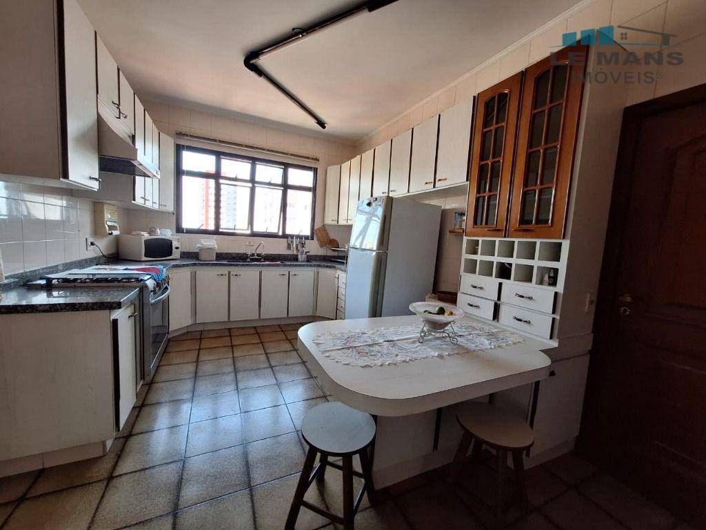 Apartamento à venda com 3 quartos, 327m² - Foto 11