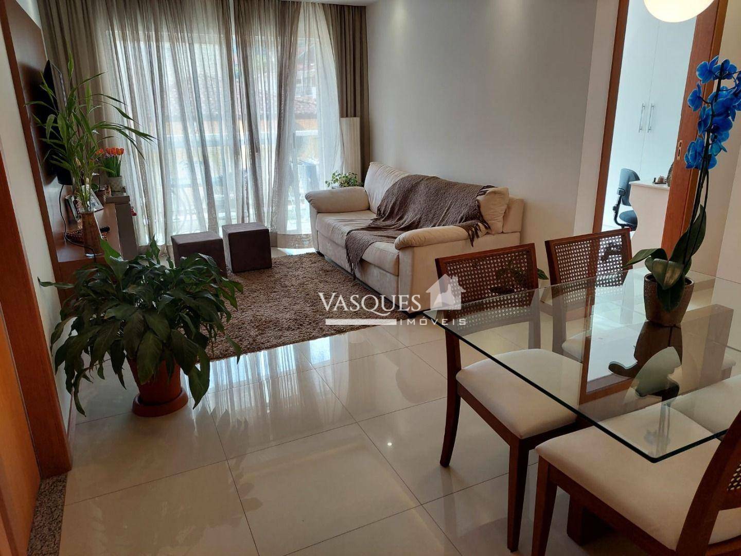 Apartamento à venda com 2 quartos, 70m² - Foto 1