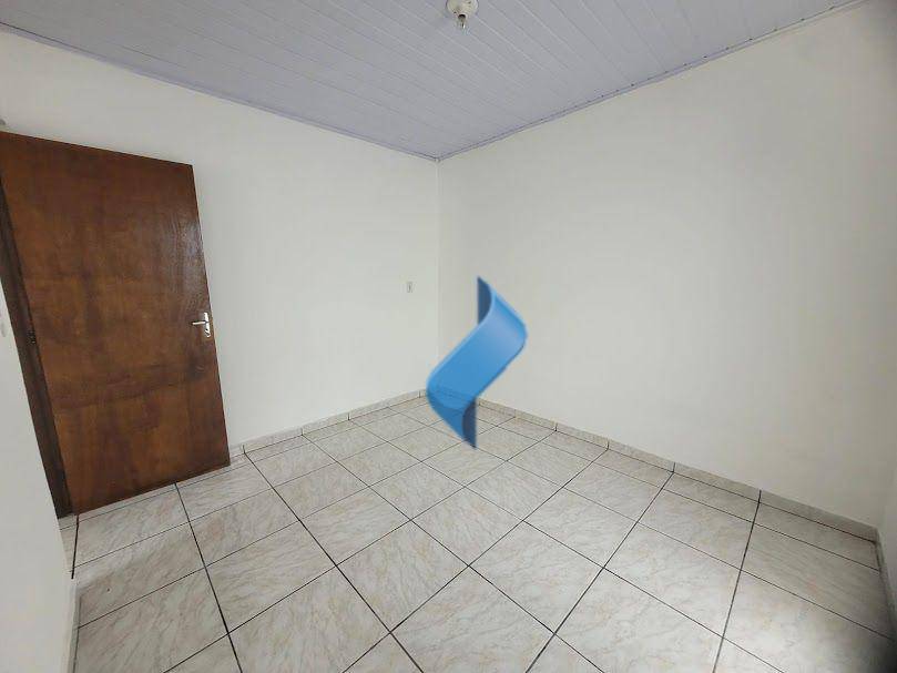 Casa para alugar com 2 quartos, 42m² - Foto 14