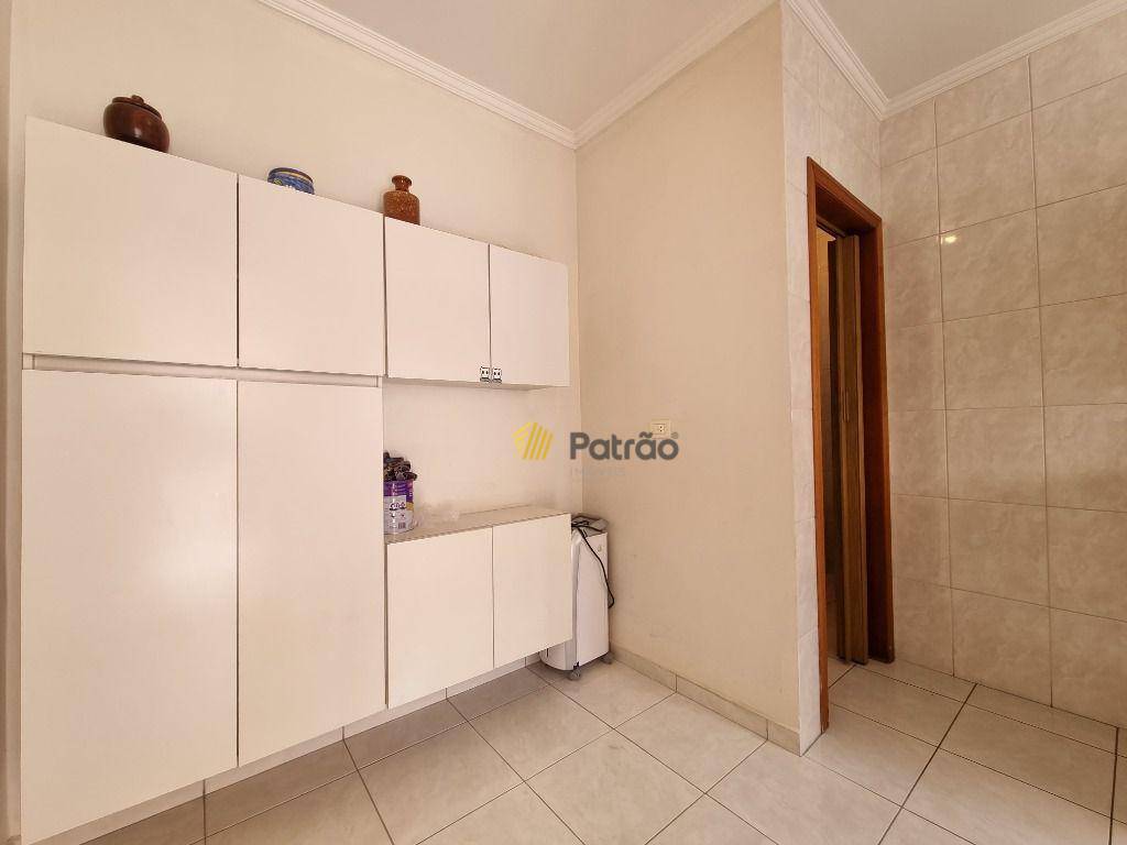 Sobrado à venda com 4 quartos, 253m² - Foto 17