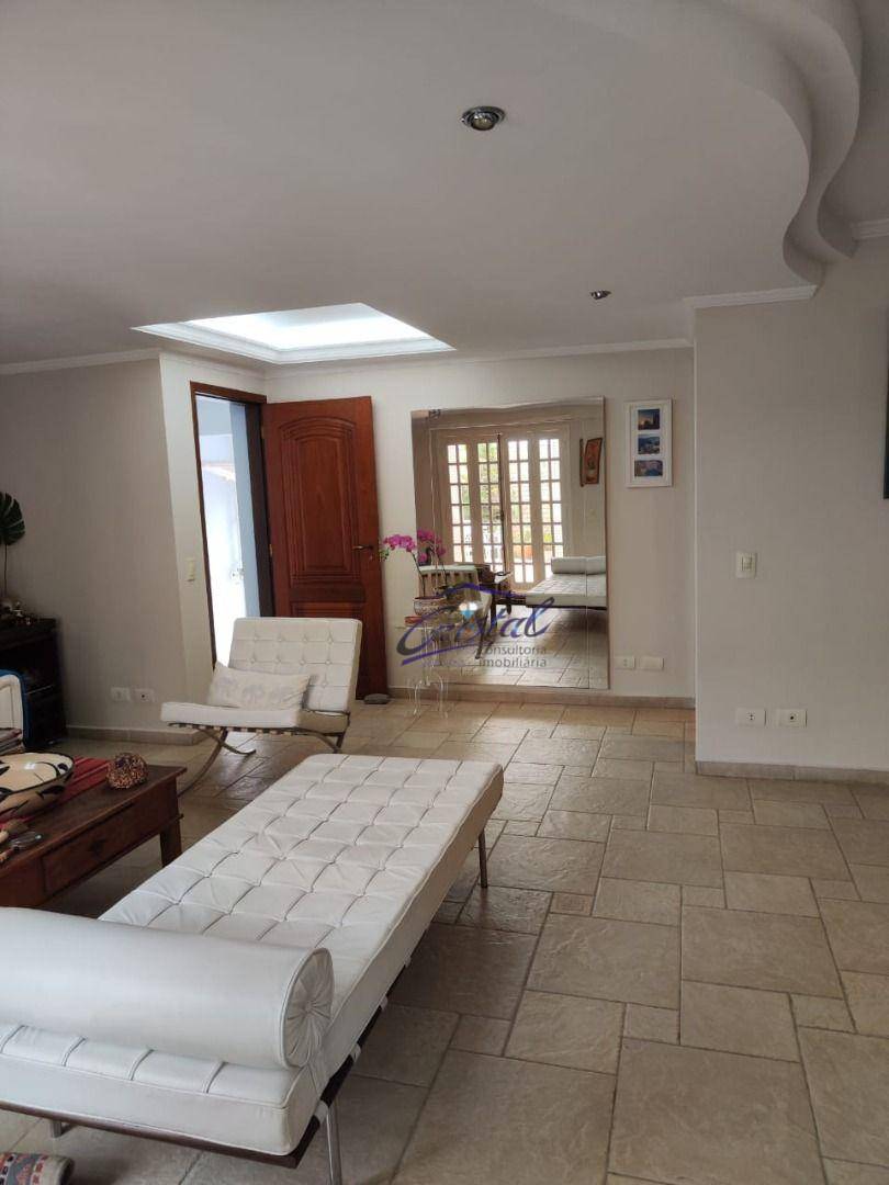 Casa à venda com 3 quartos, 220m² - Foto 4