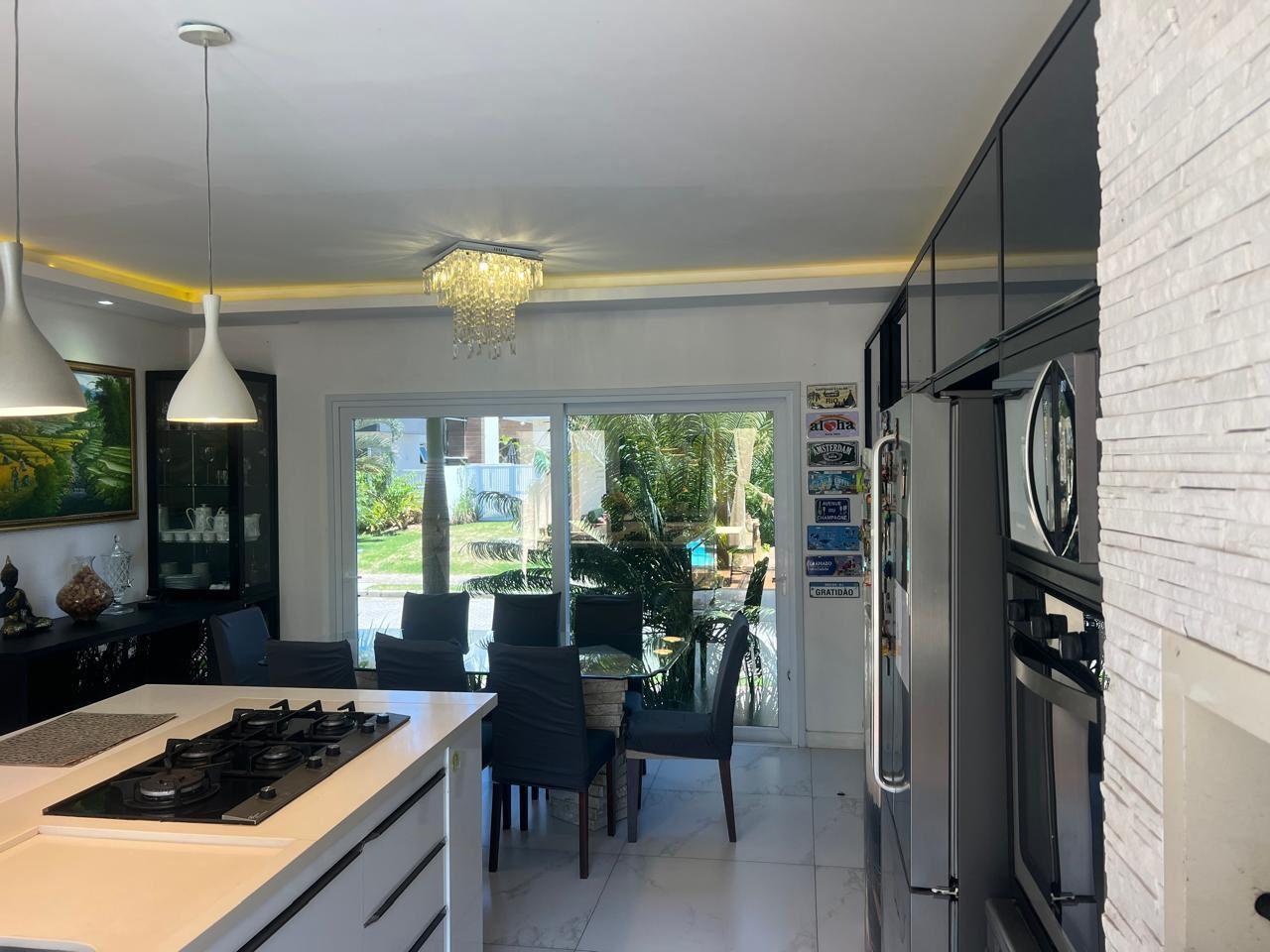 Casa de Condomínio para alugar com 3 quartos, 357m² - Foto 8
