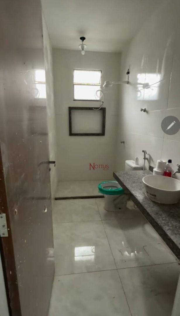 Casa à venda com 2 quartos, 55m² - Foto 7