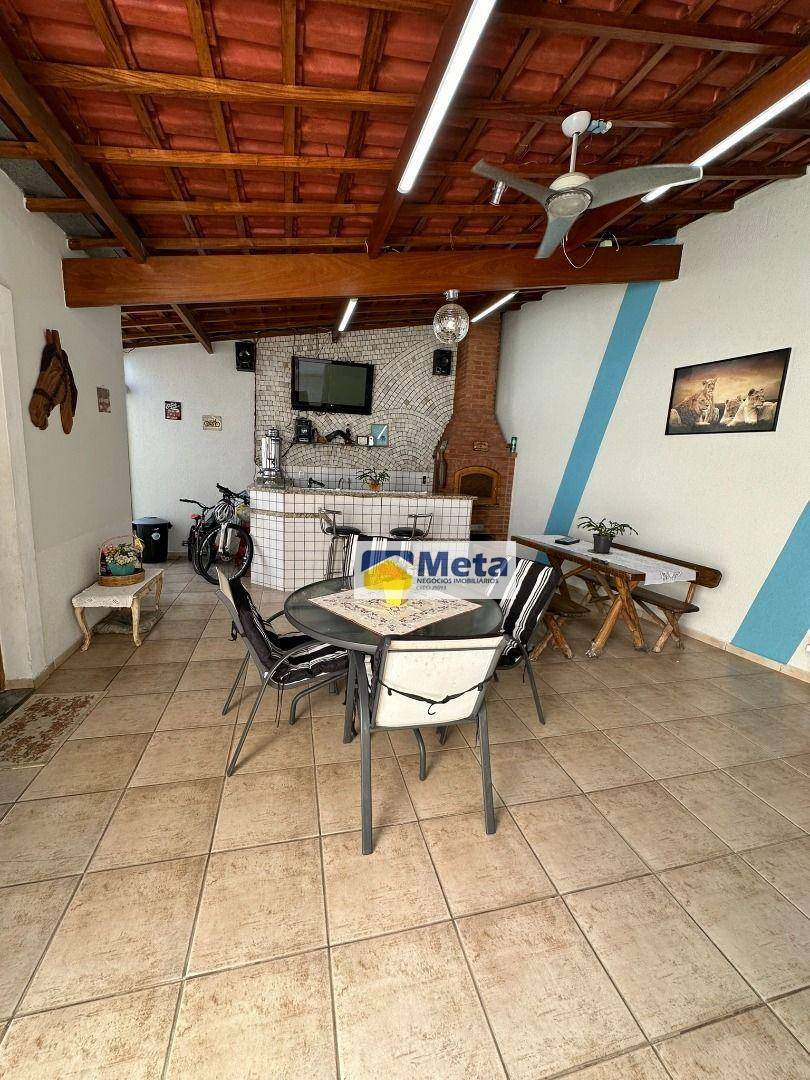 Casa à venda com 3 quartos, 250m² - Foto 17