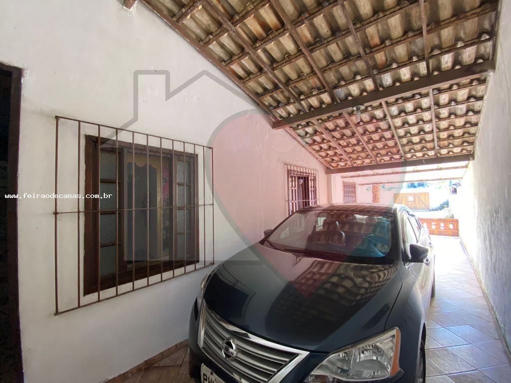 Casa à venda com 4 quartos, 360m² - Foto 1