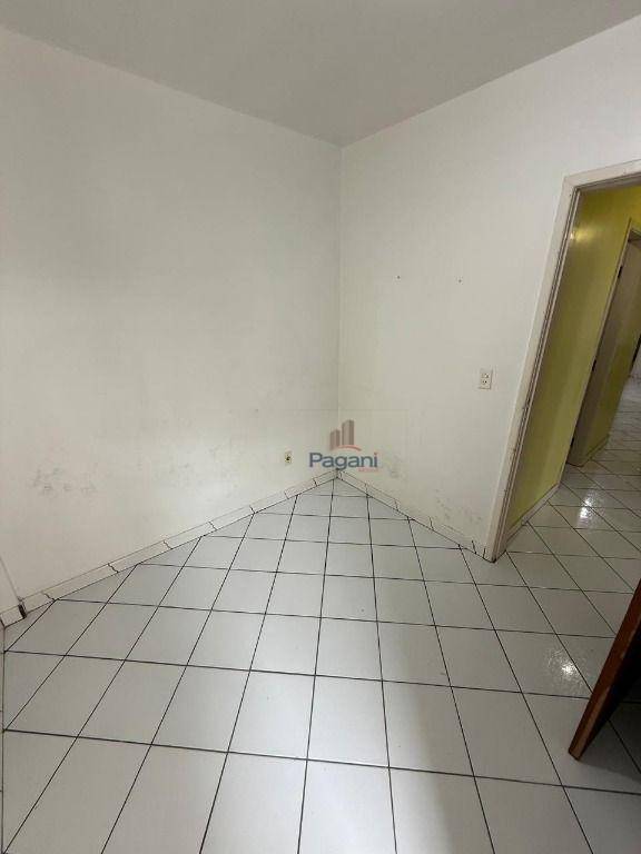 Apartamento à venda com 3 quartos, 81m² - Foto 22