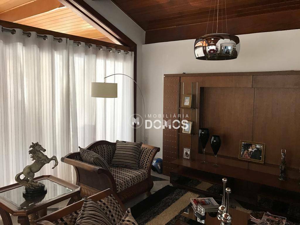 Casa à venda com 3 quartos, 440m² - Foto 6