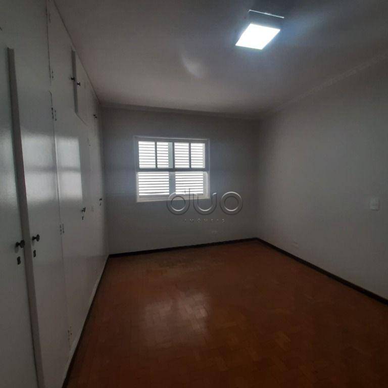 Casa para alugar com 3 quartos, 178m² - Foto 13