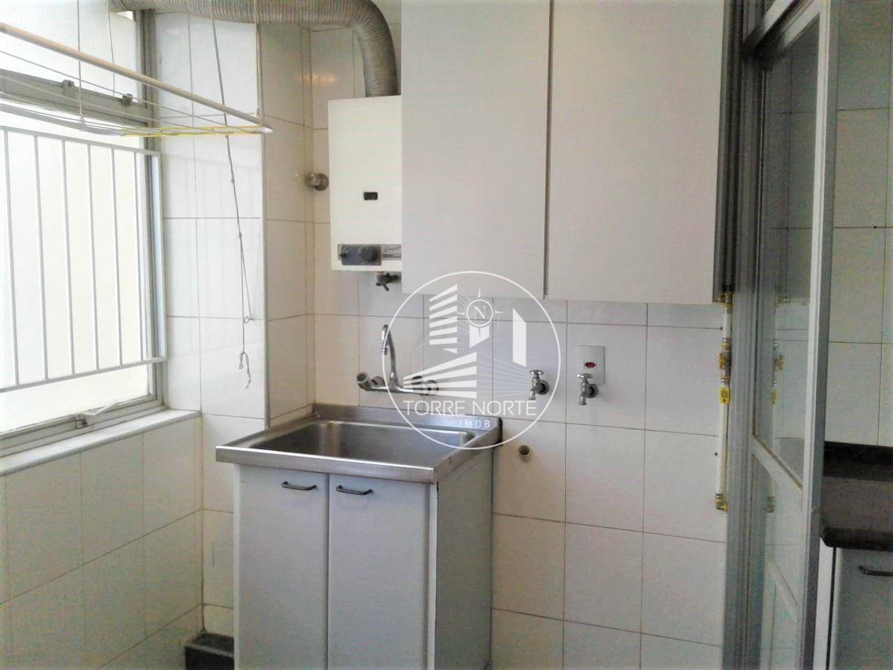 Apartamento para alugar com 3 quartos, 177m² - Foto 18