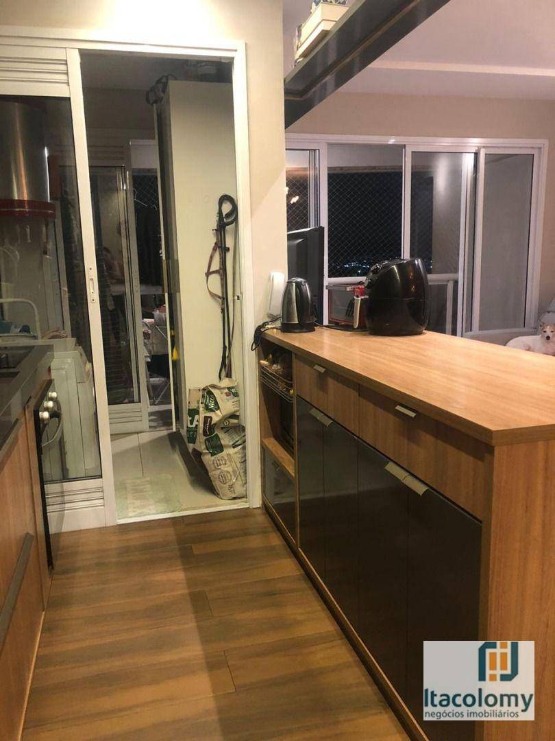 Apartamento à venda com 2 quartos, 70m² - Foto 3