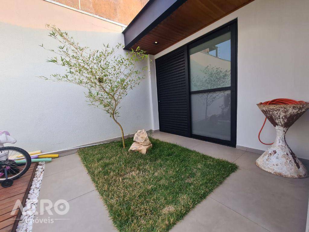 Casa à venda com 3 quartos, 252m² - Foto 34