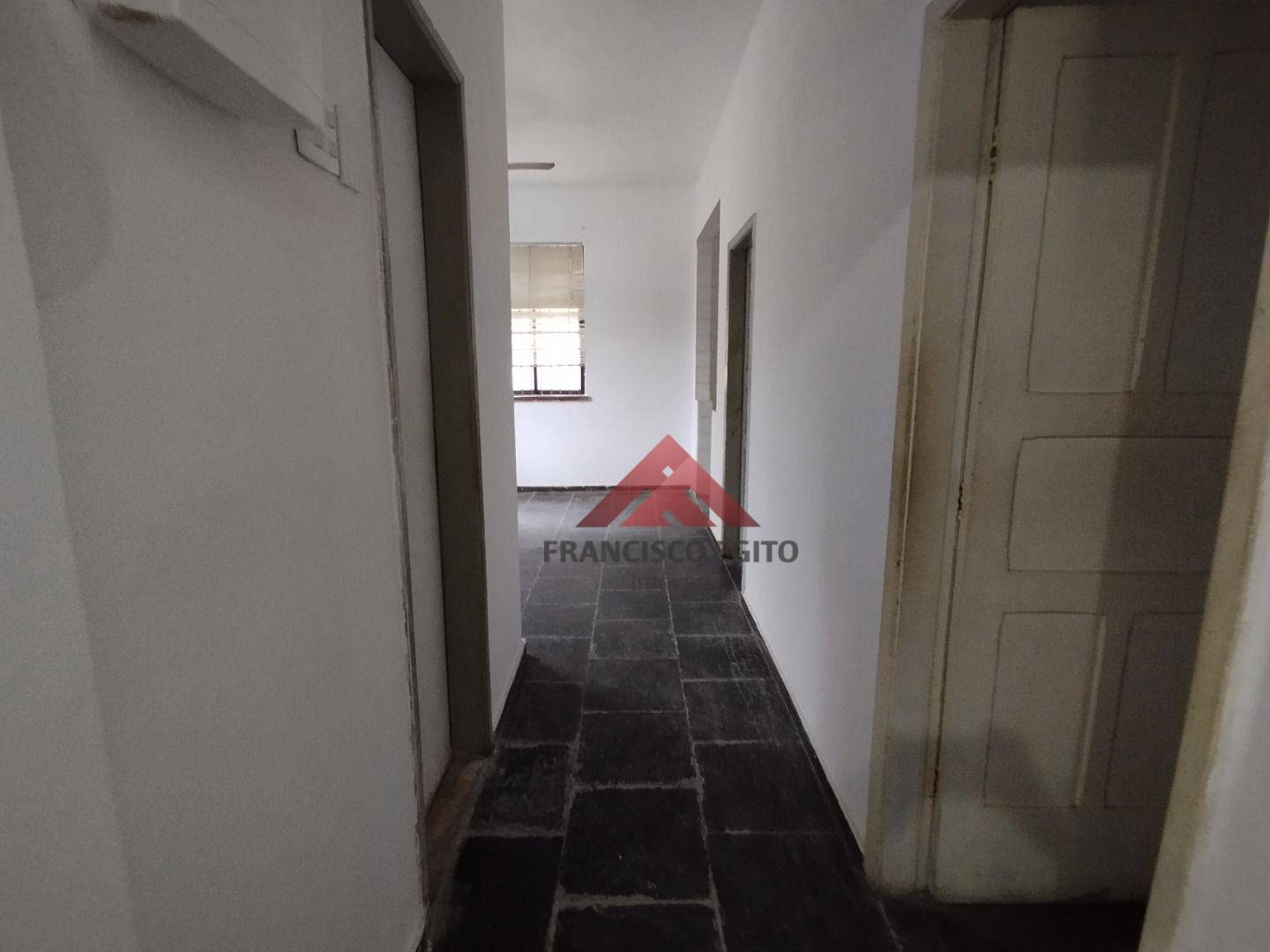 Casa à venda com 4 quartos, 120m² - Foto 10