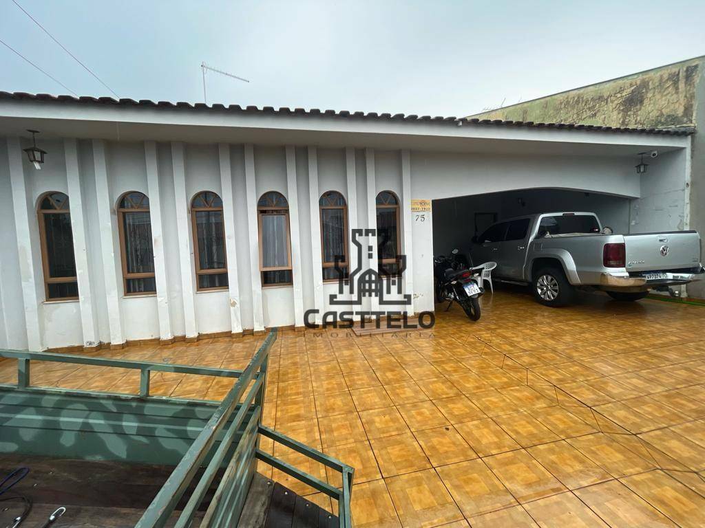 Casa à venda com 4 quartos, 170m² - Foto 3