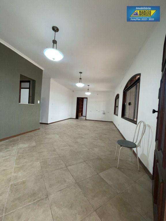 Casa à venda e aluguel com 4 quartos, 375m² - Foto 28