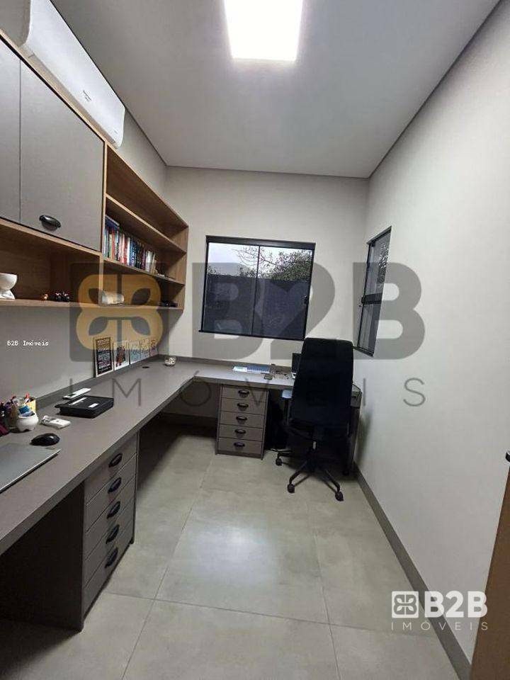 Casa à venda com 3 quartos, 300m² - Foto 22