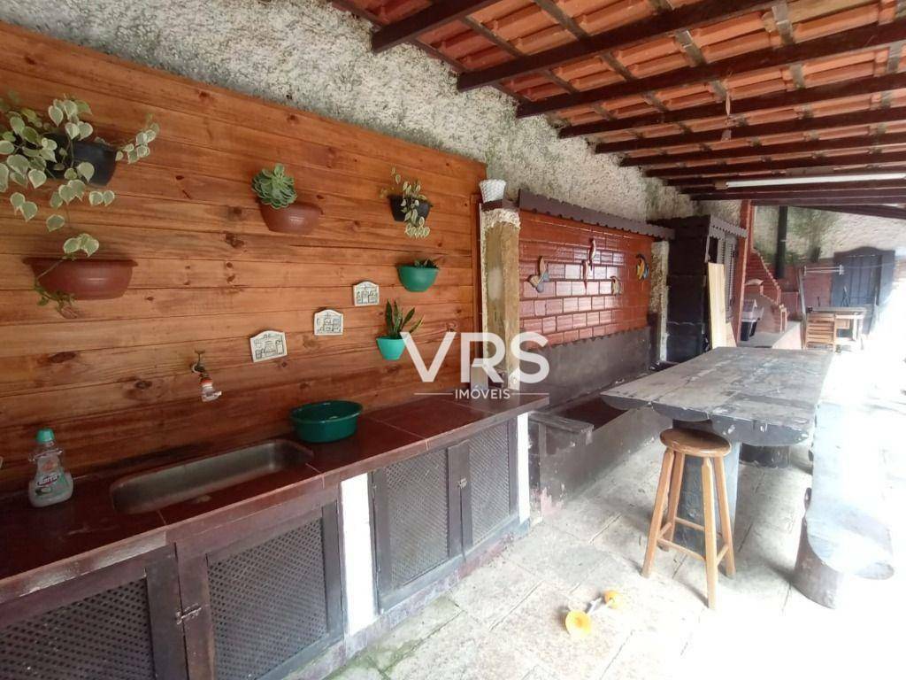 Casa à venda com 3 quartos, 137m² - Foto 11