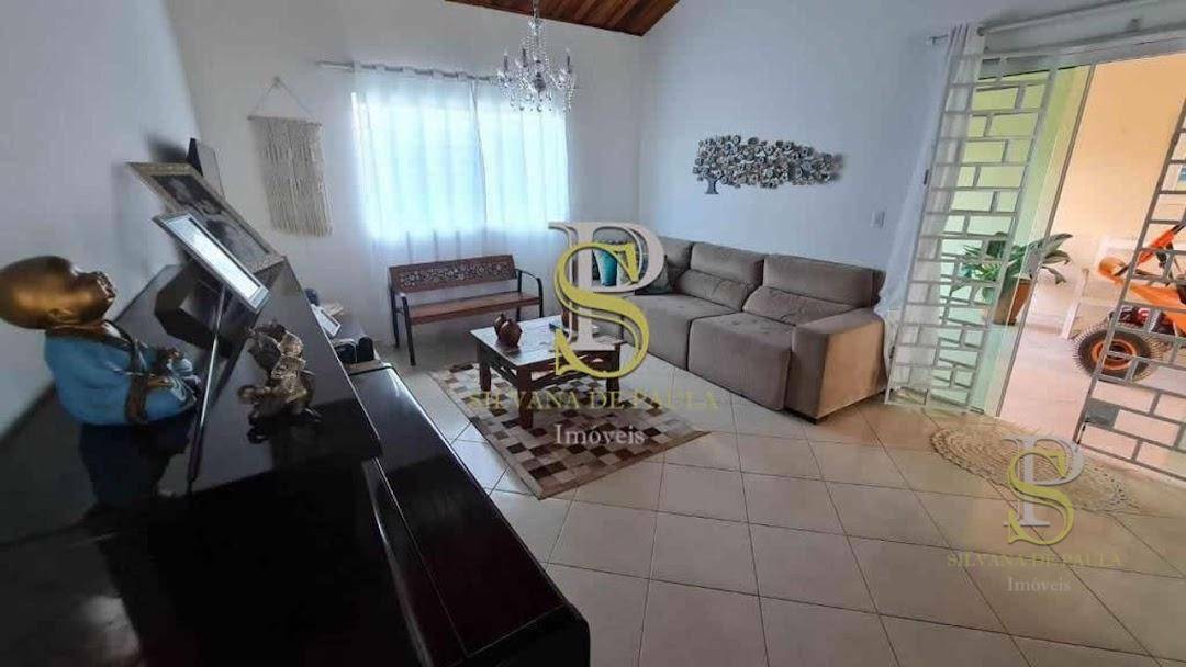 Chácara à venda com 2 quartos, 210m² - Foto 11