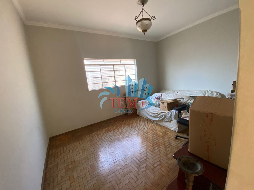 Casa à venda com 3 quartos, 200m² - Foto 10