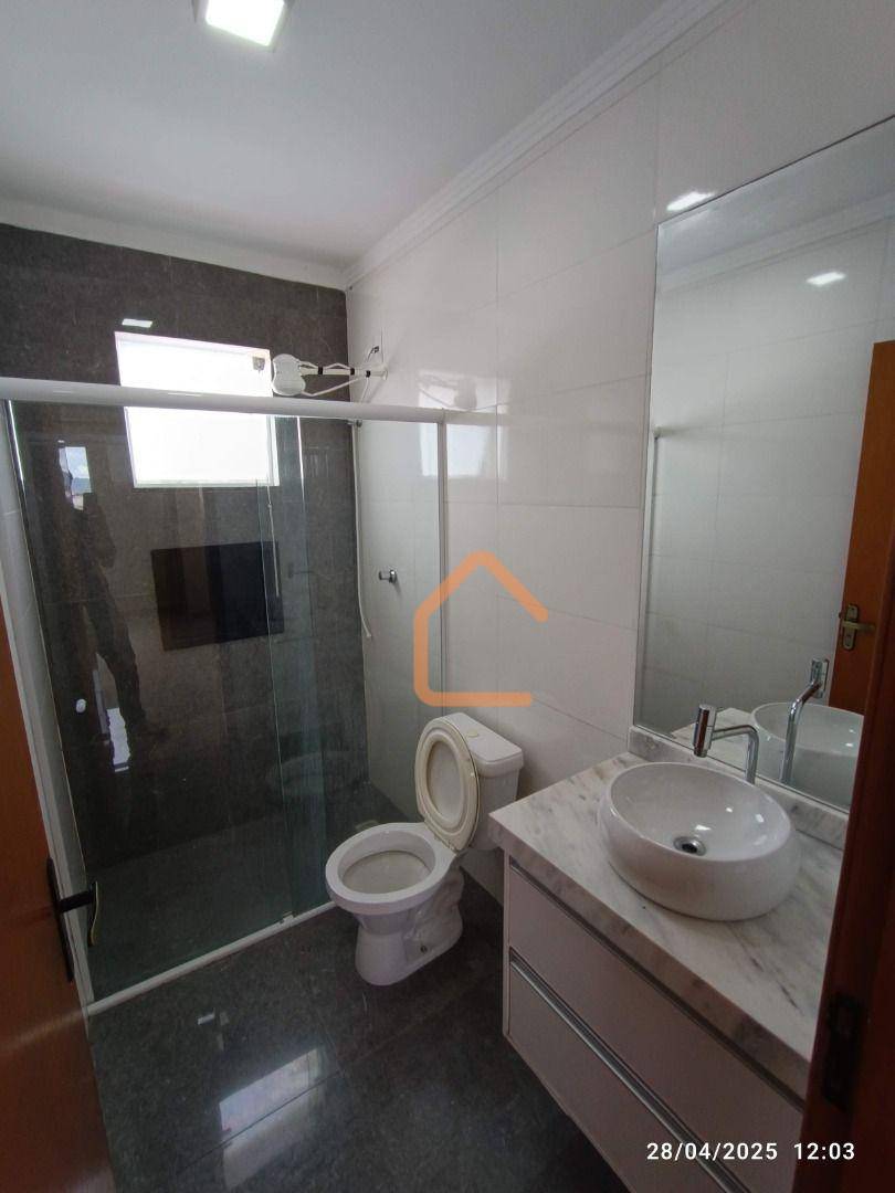 Apartamento para alugar com 2 quartos, 65m² - Foto 8