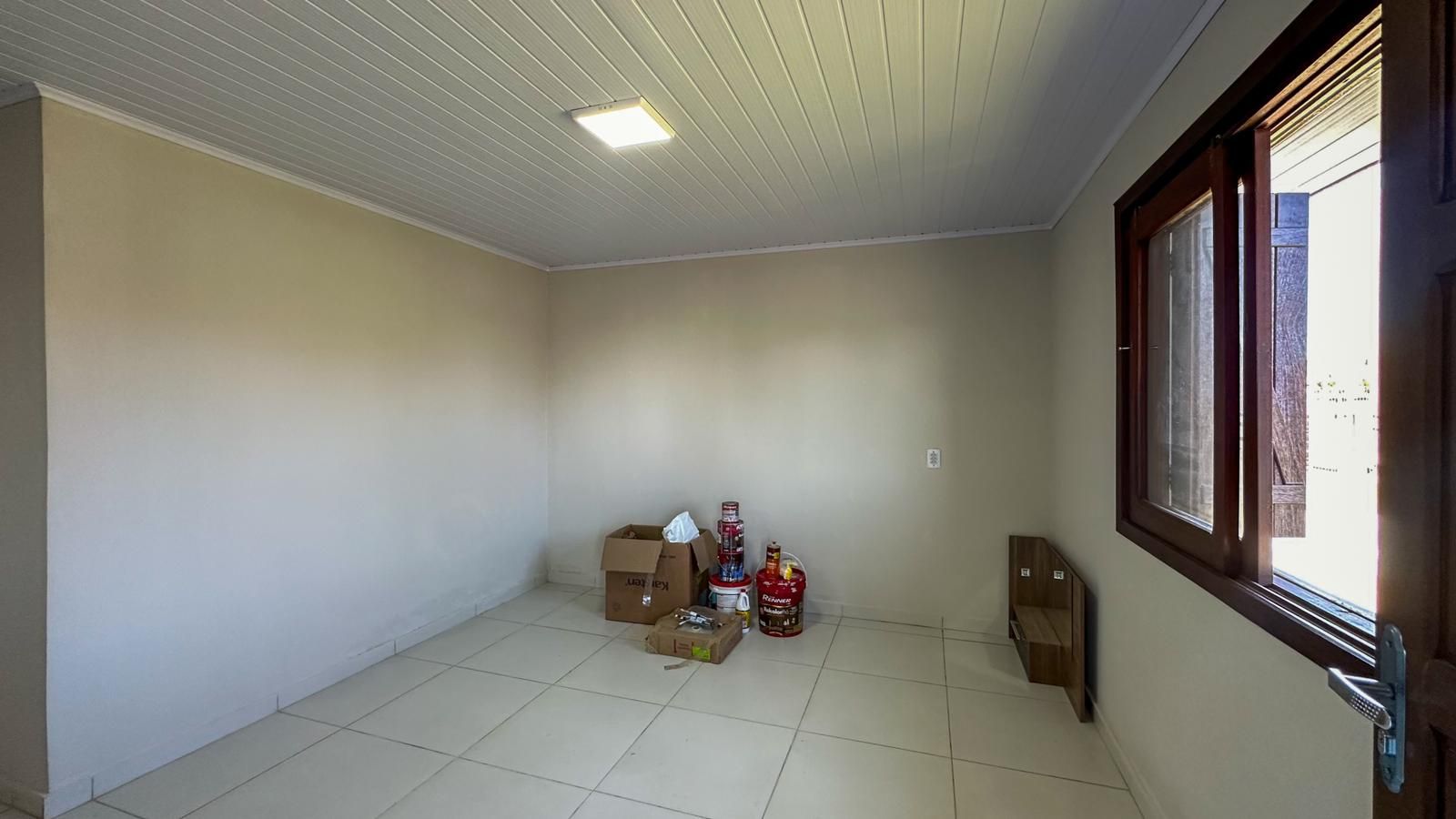 Casa à venda com 3 quartos, 180m² - Foto 2