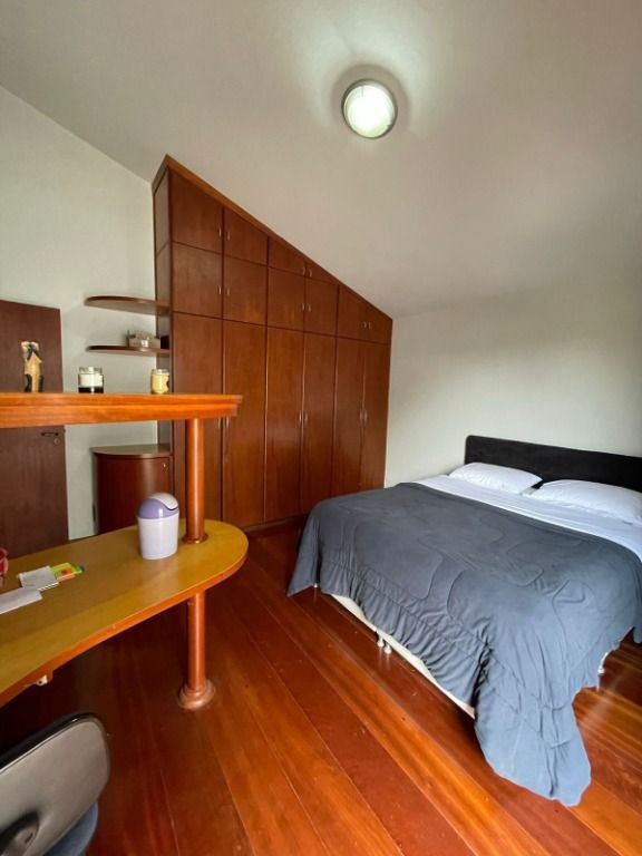 Casa de Condomínio à venda com 4 quartos, 380m² - Foto 12